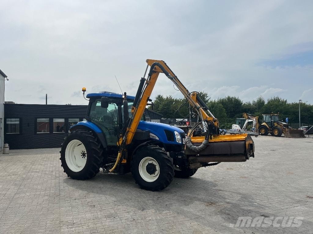 New Holland TS 115 A Traktori