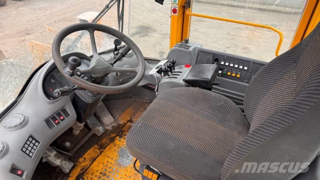 Volvo L 120 E Utovarivači na točkove