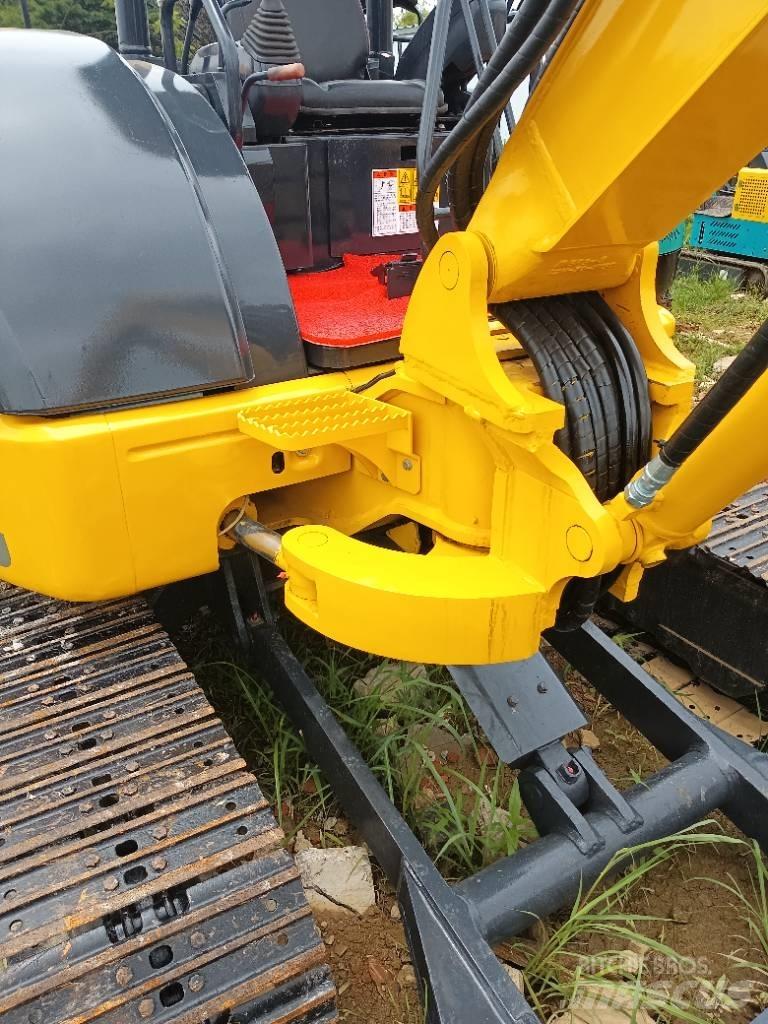 Komatsu PC 40 Bageri guseničari