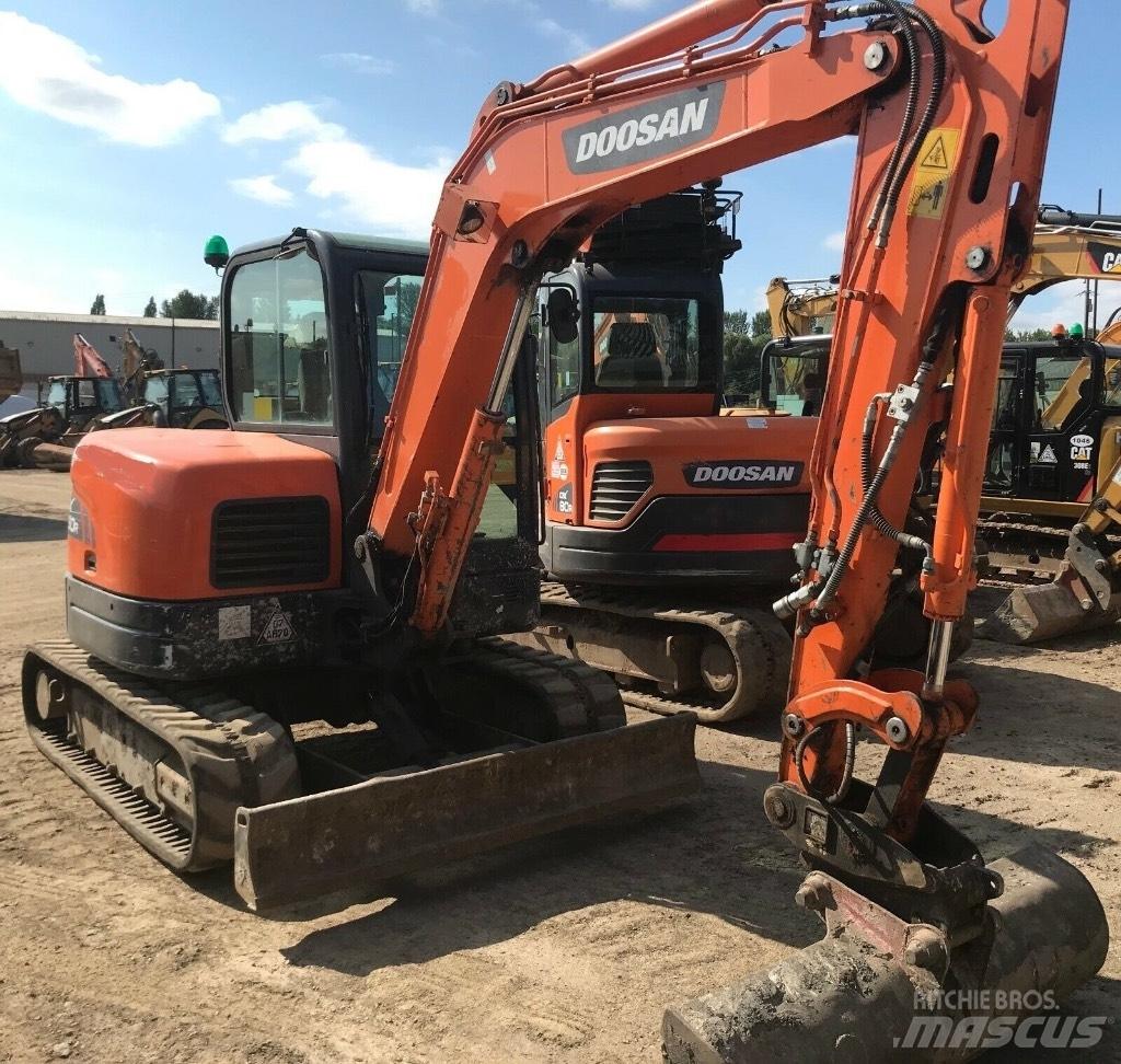 Doosan DX 60 R Mini bageri < 7t