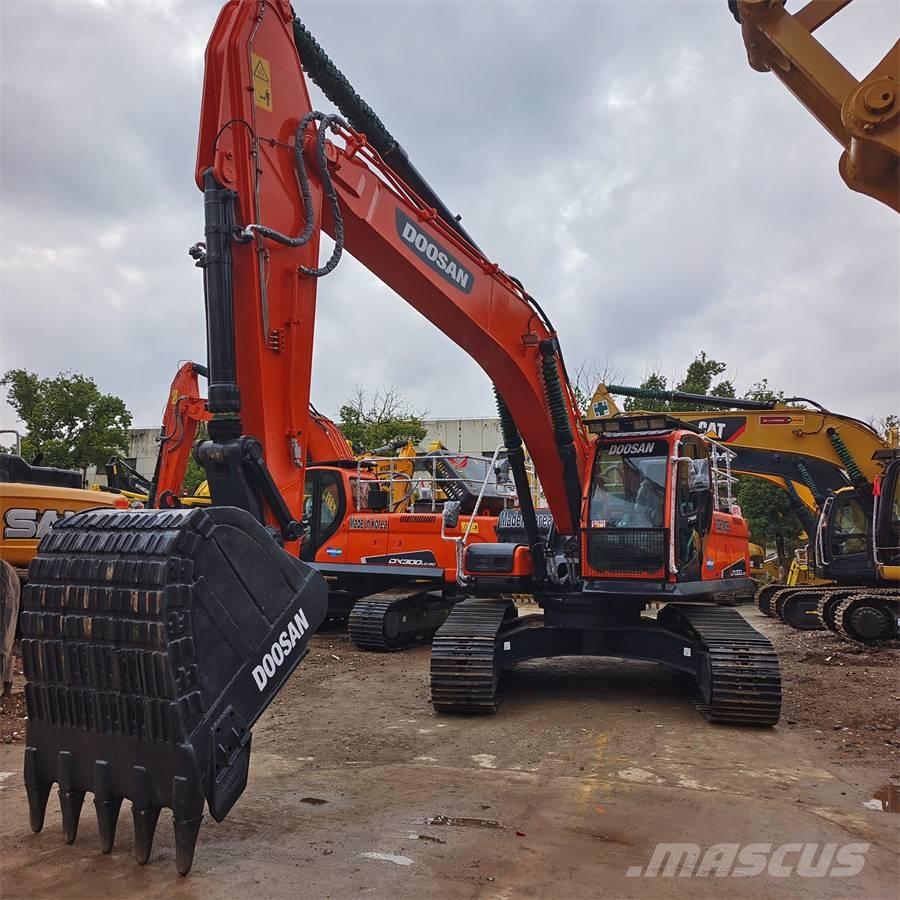 Doosan DX 300 LC Bageri guseničari