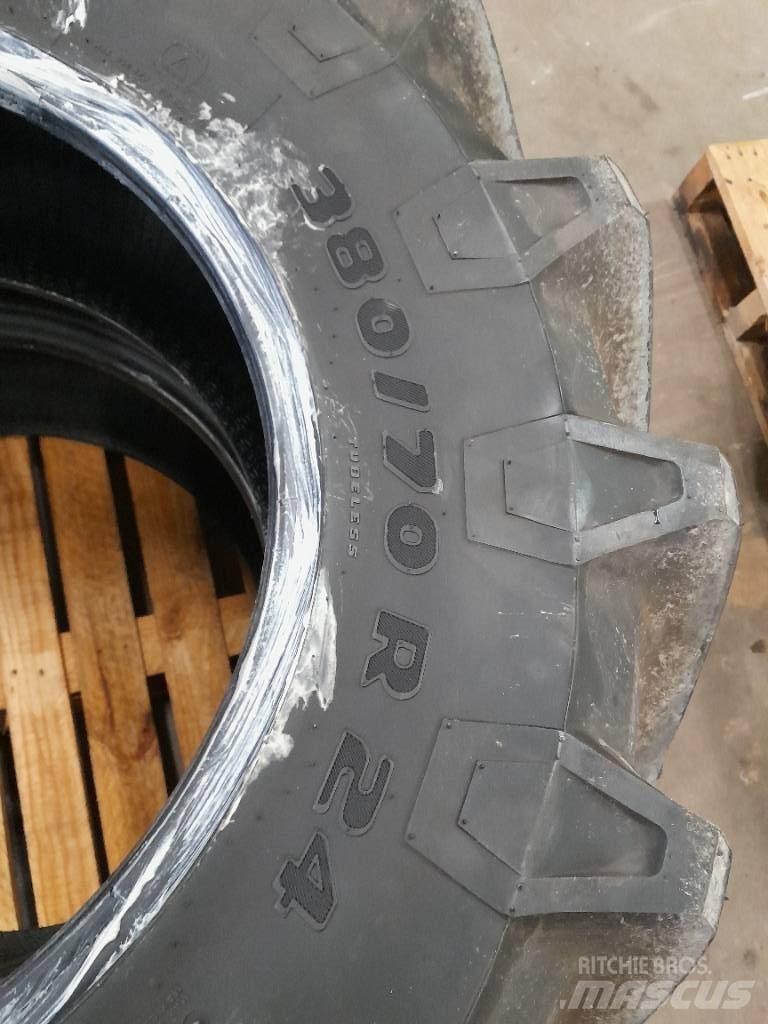 Trelleborg TM700 Gume, točkovi i felne