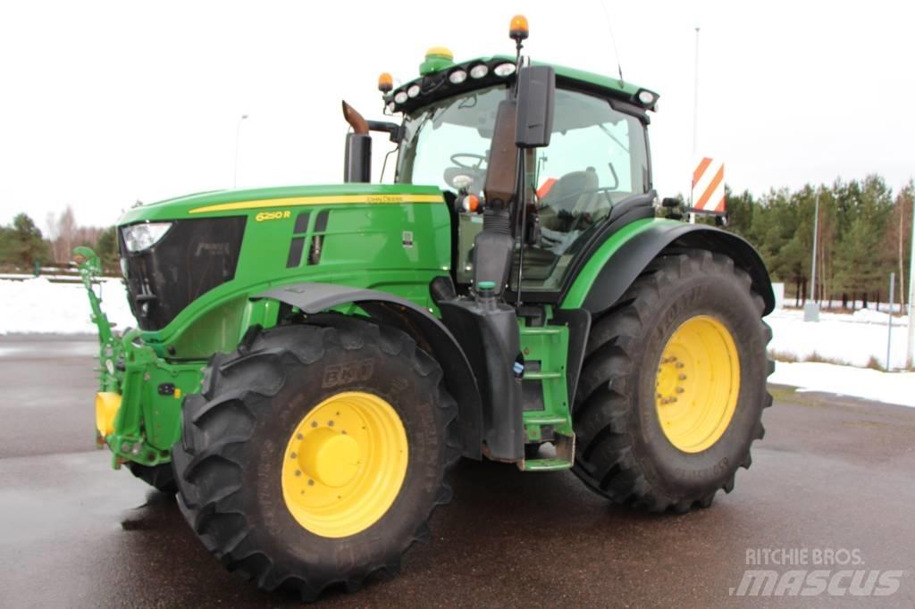 John Deere 6250 R Traktori