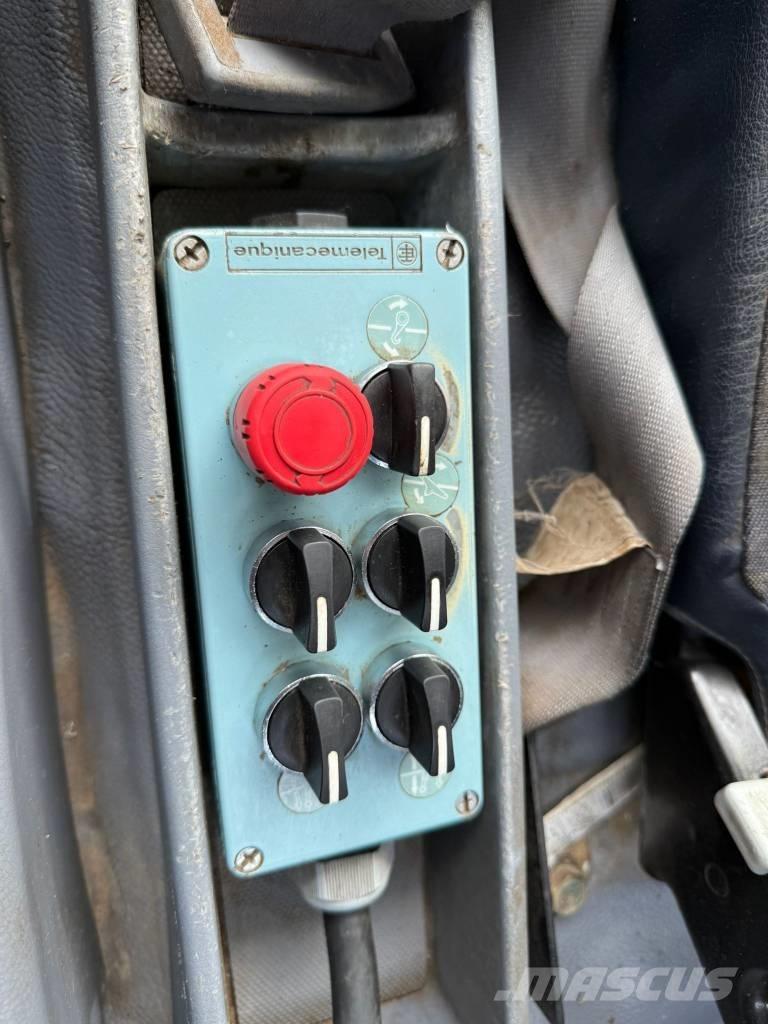 Mitsubishi FUSO Kontejnerski kamioni