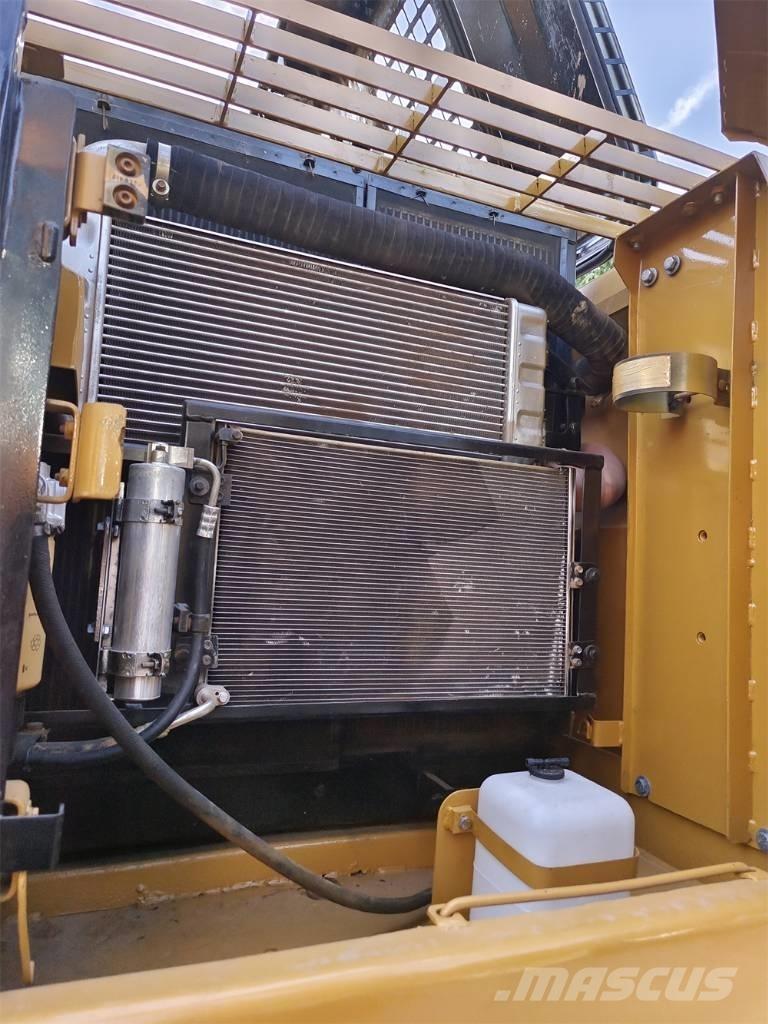 CAT 320 D Bageri guseničari