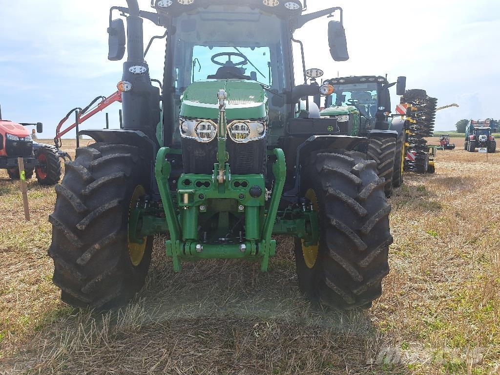 John Deere 6110M Traktori