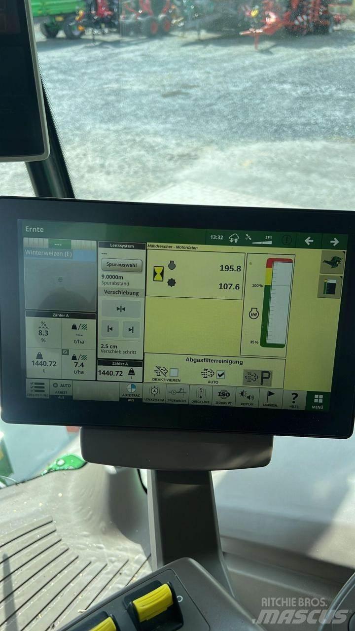 John Deere T670 Kombajni
