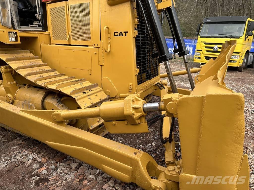 CAT D7H Buldožeri guseničari