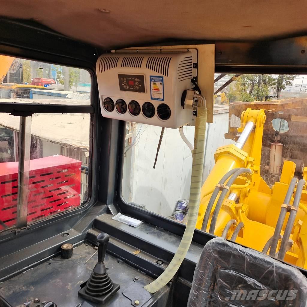 Shantui SD 32 Buldožeri guseničari