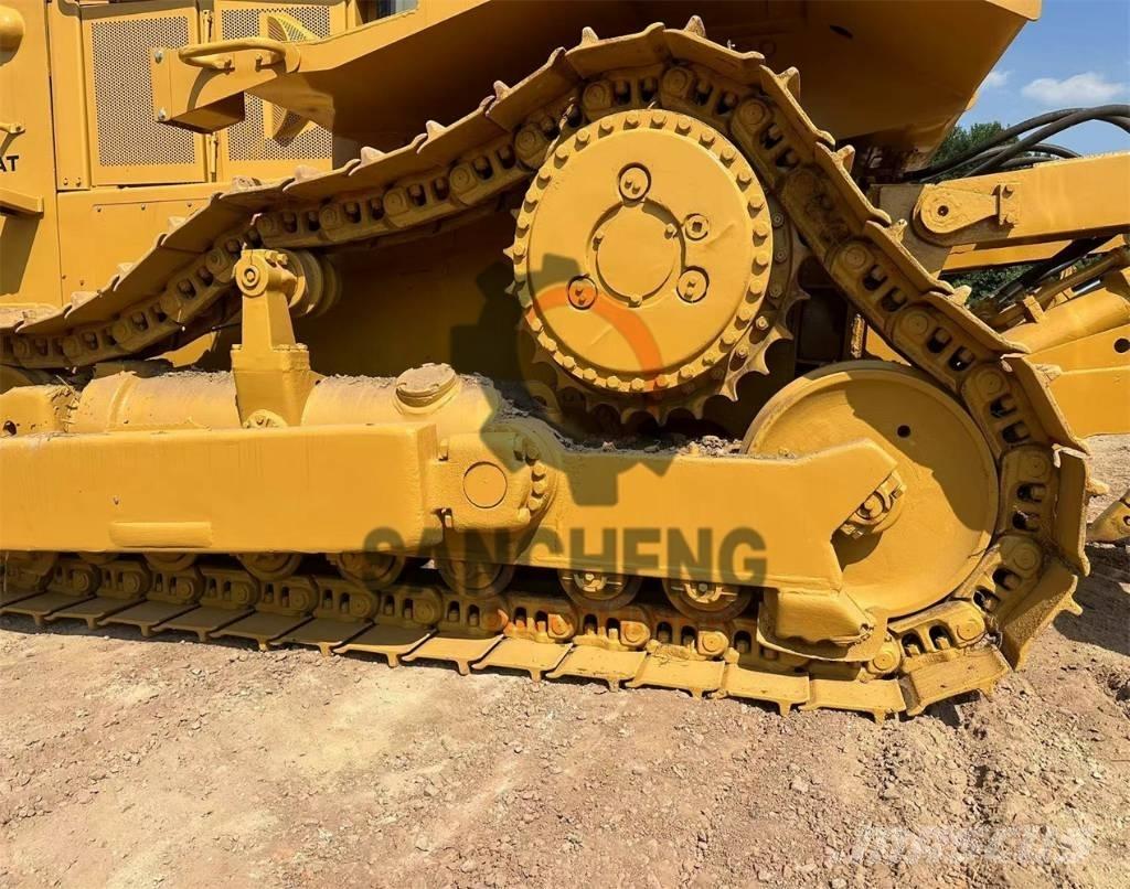 CAT D 8 R Buldožeri guseničari