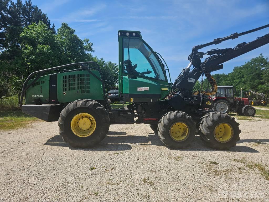 John Deere 1070 D Harversteri