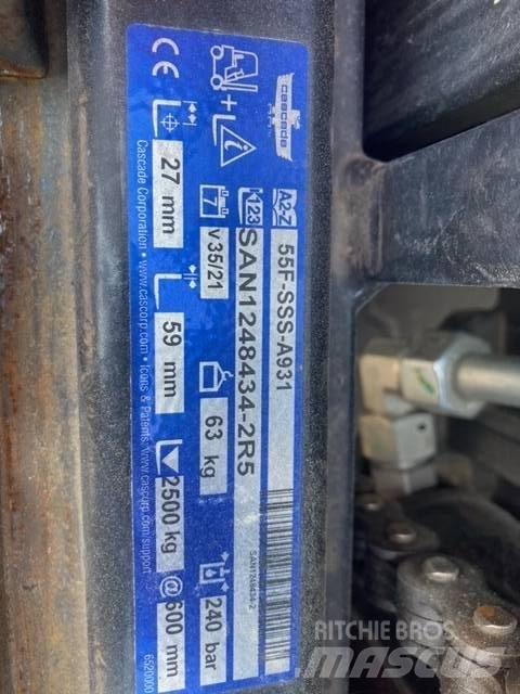 Manitou MC 25 Vanterenski viljuškar