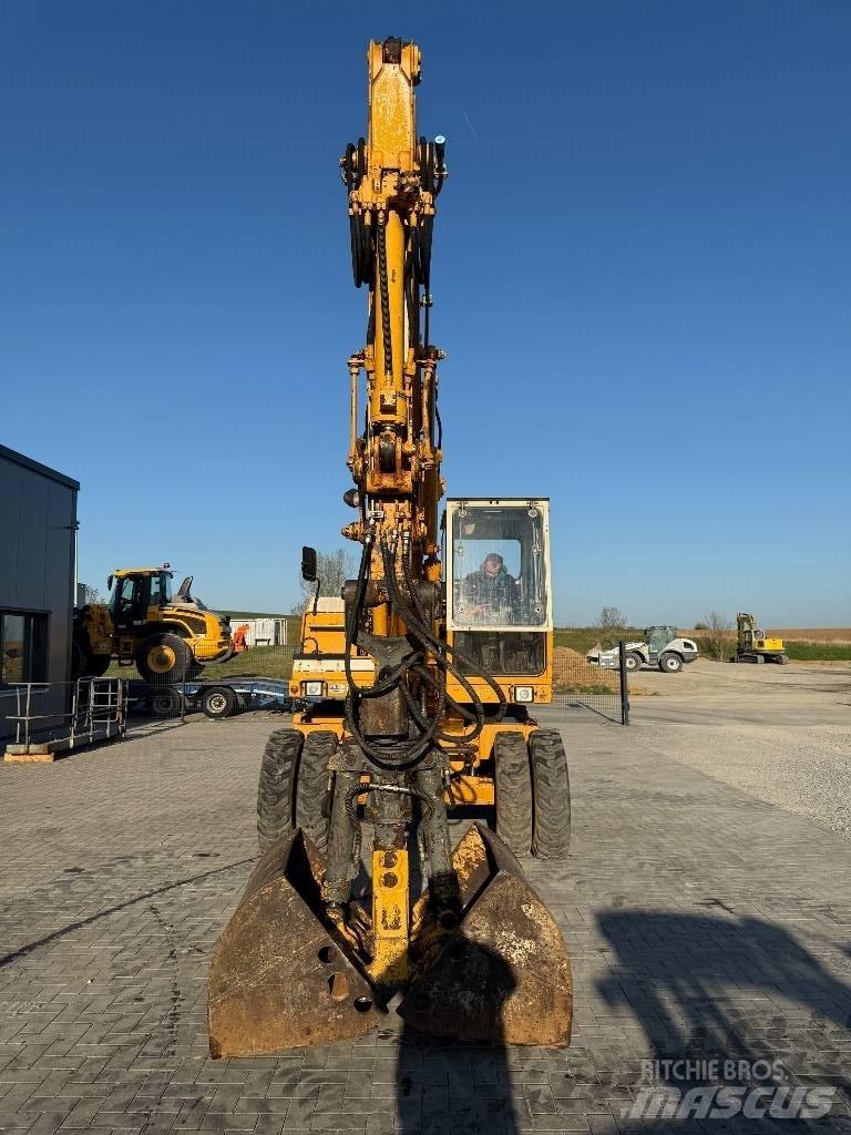 Liebherr A 900 C Bageri točkaši