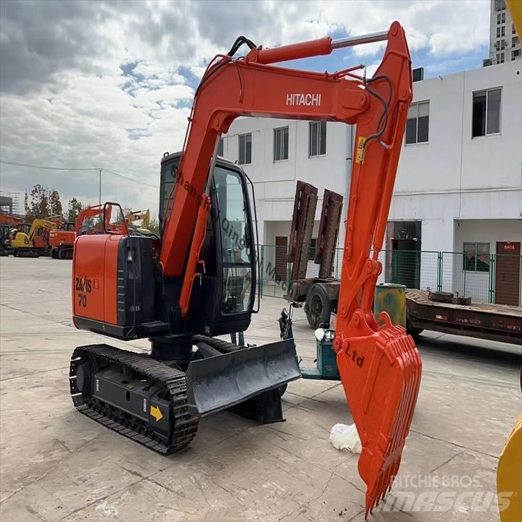 Hitachi zx70 Bageri guseničari
