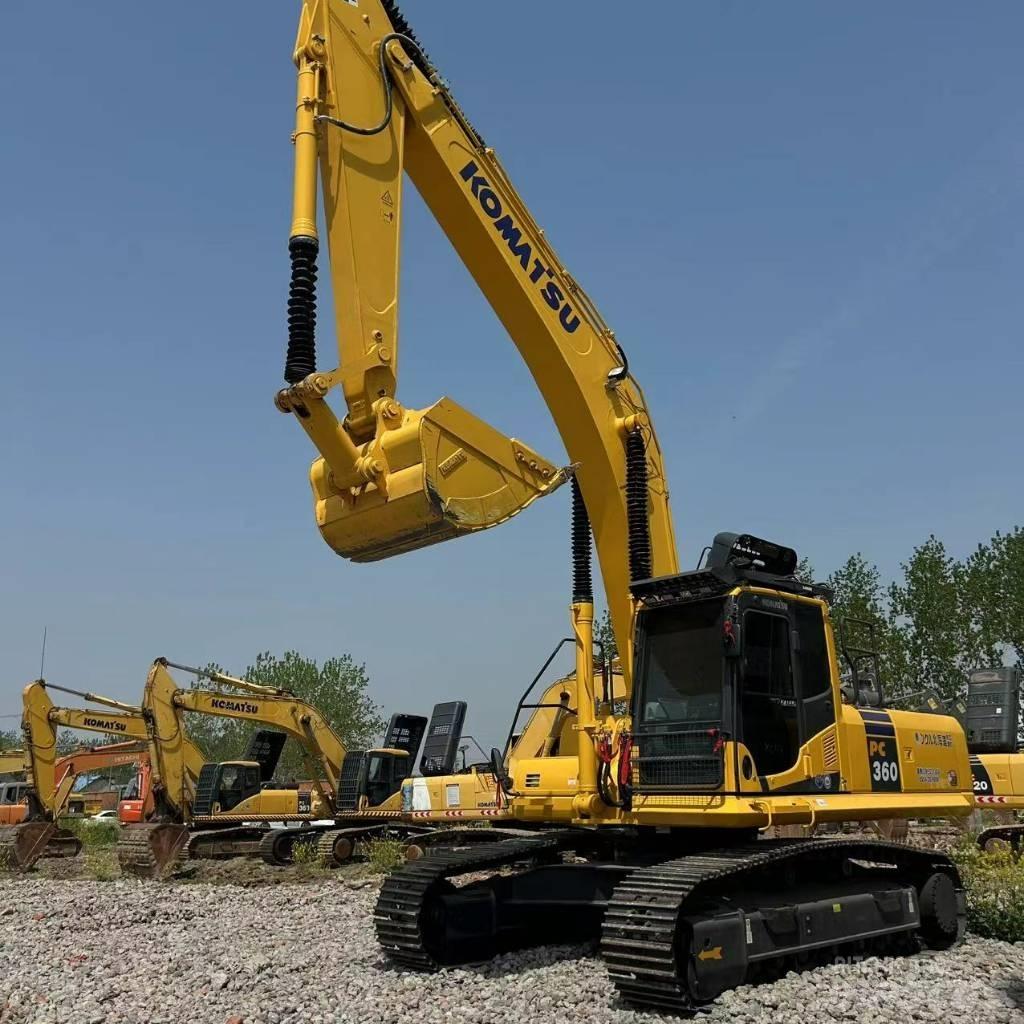 Komatsu 360 Bageri guseničari