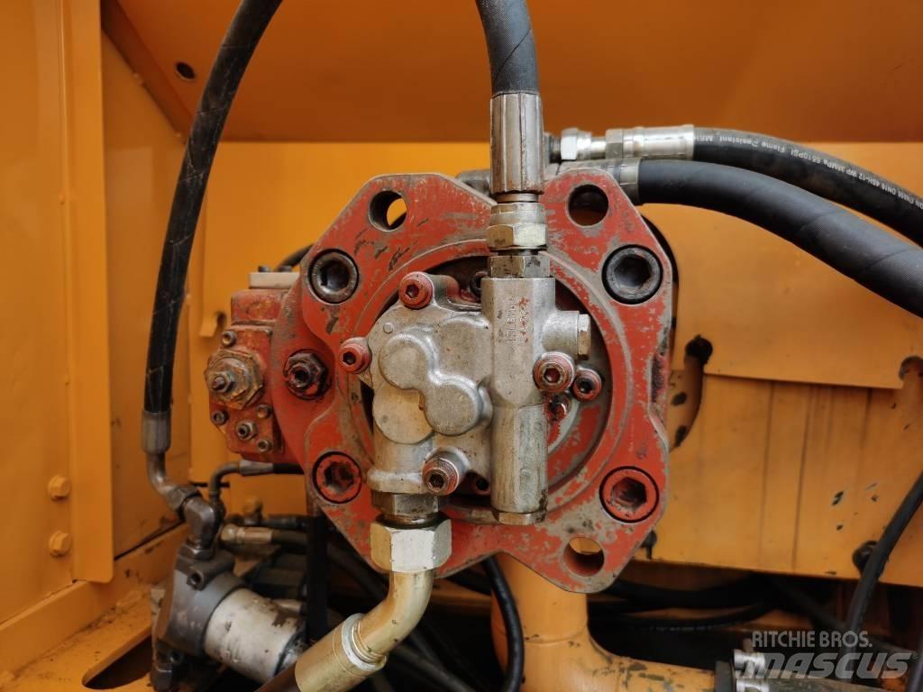 Hyundai R225LC-7 Bageri guseničari