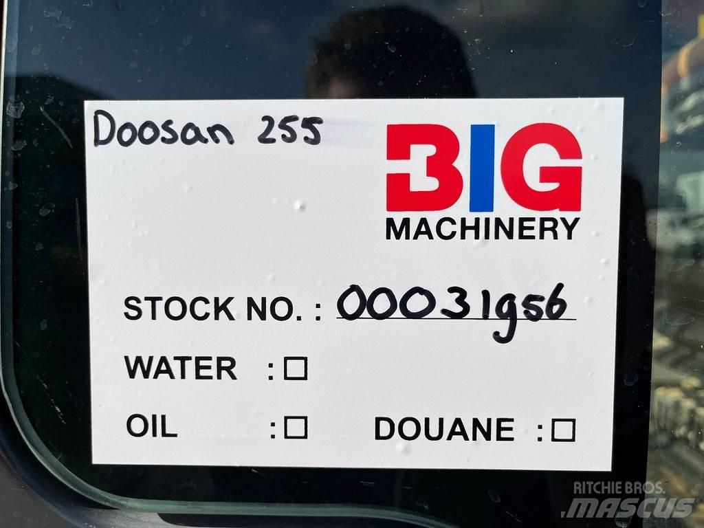 Doosan DX255LC-3 Bageri guseničari