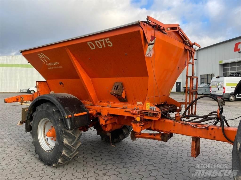  GÜSTROWER D075 Rasturači mineralnog đubriva