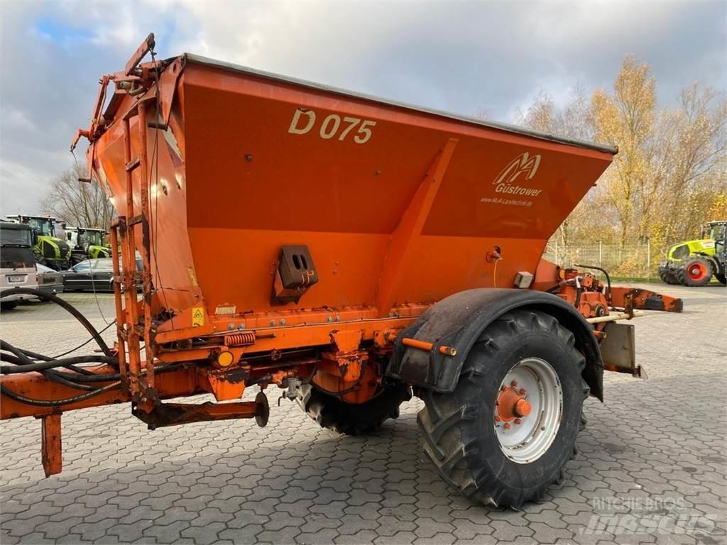  GÜSTROWER D075 Rasturači mineralnog đubriva