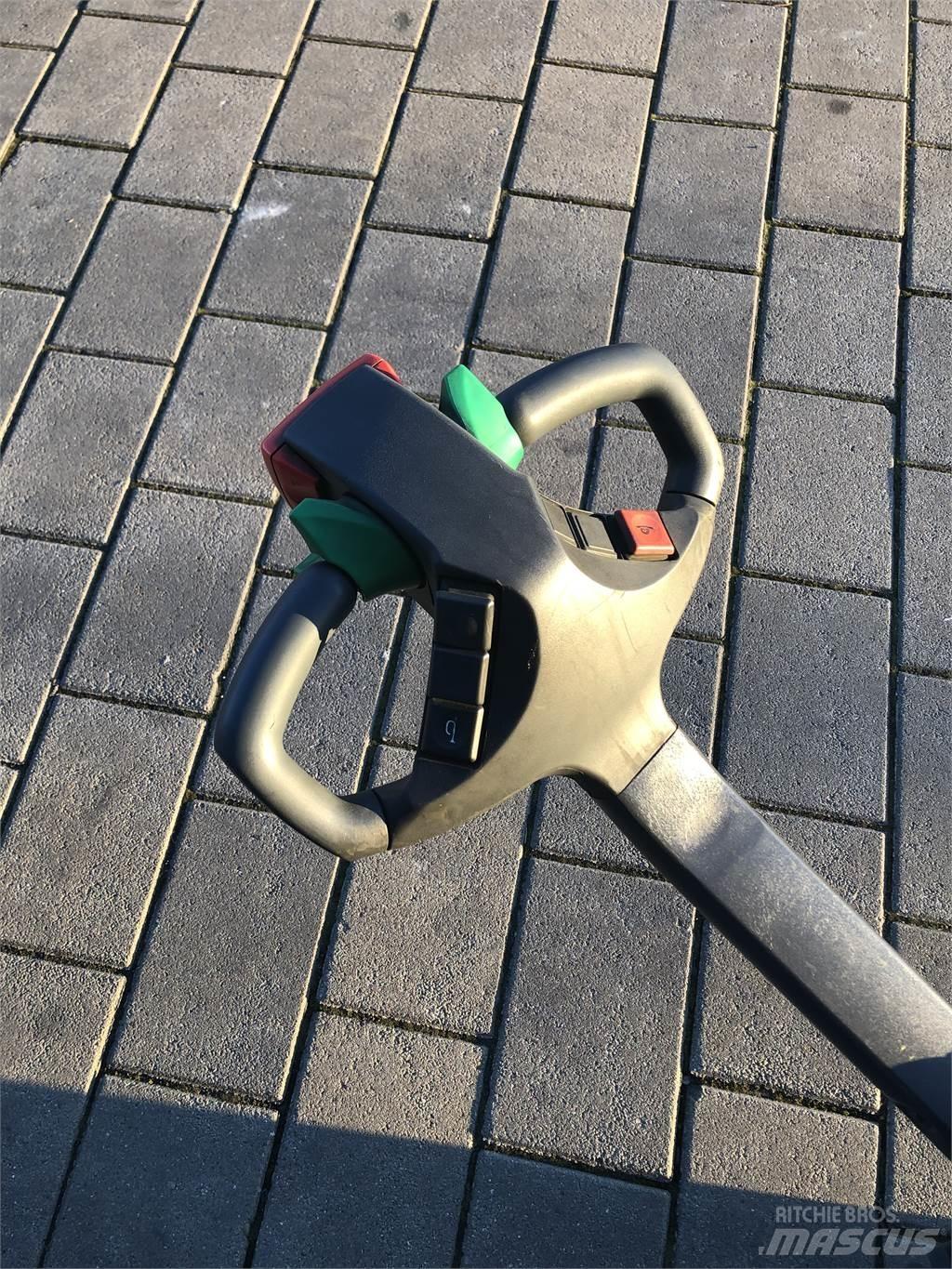 Jungheinrich WP16 Ručni električni viljuškar