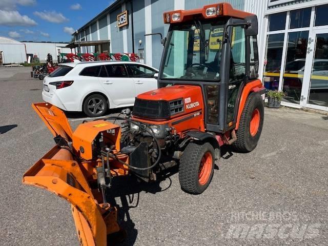 Kubota ST 30 Manji traktori