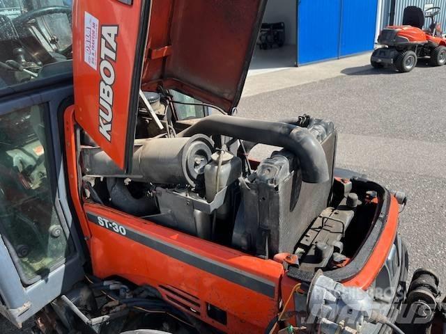 Kubota ST 30 Manji traktori