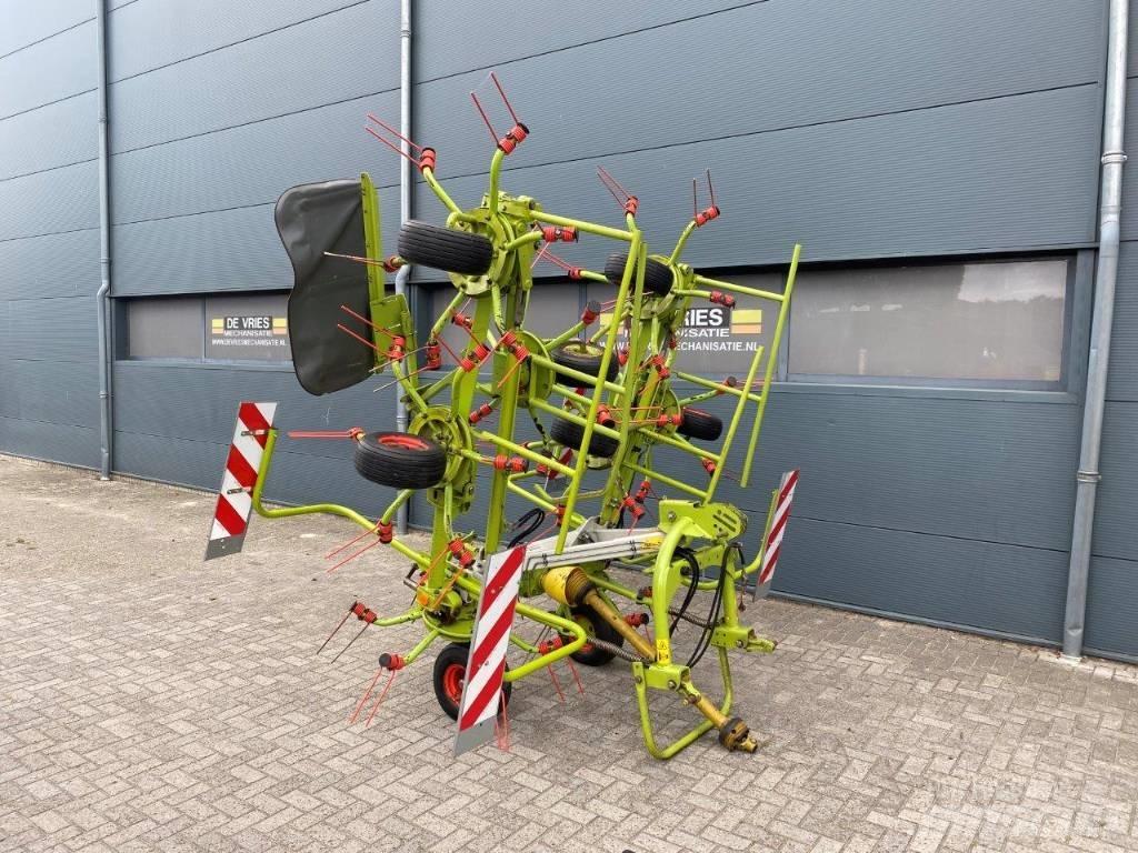 CLAAS Volto 870 Okretači i sakupljači sena