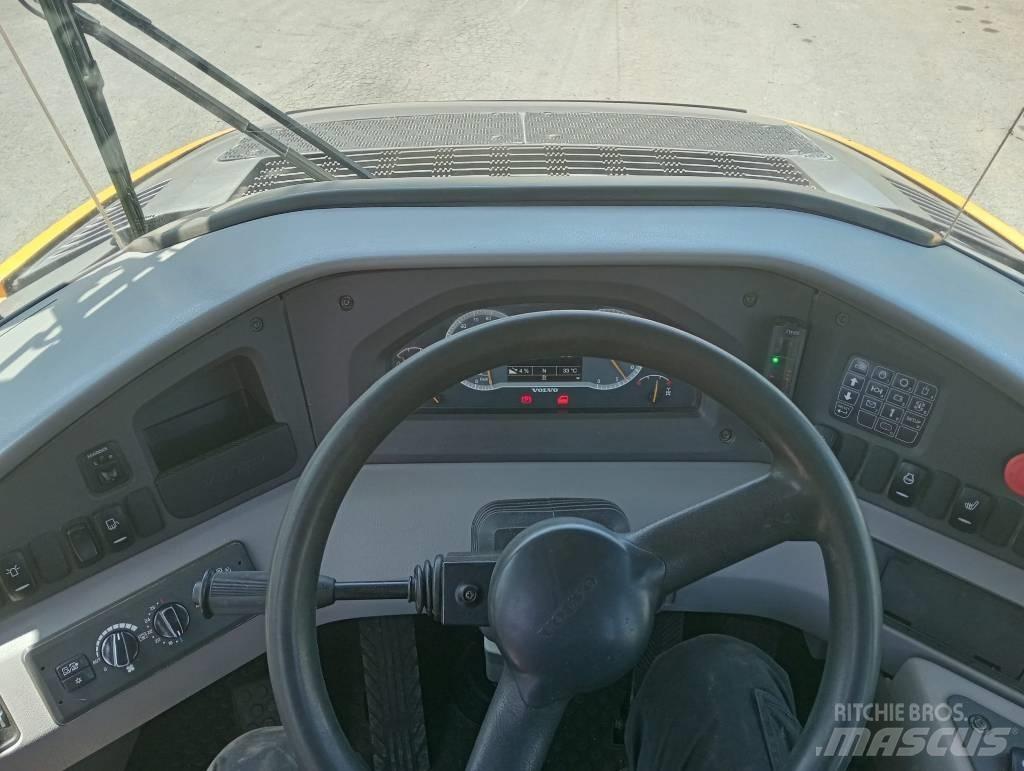 Volvo A 25 F Zglobni damperi