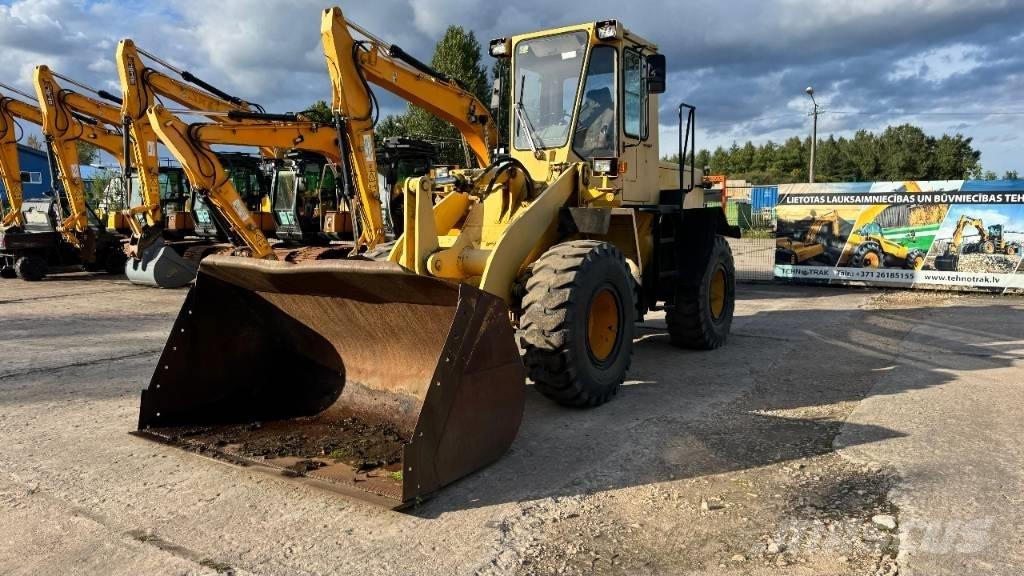 Komatsu WA 200 Utovarivači na točkove