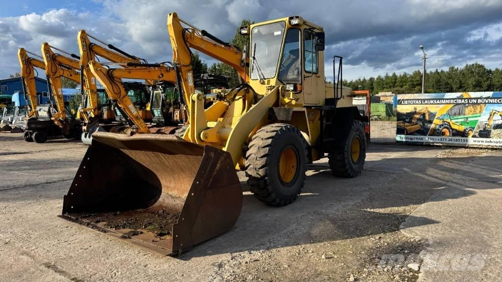 Komatsu WA 200 Utovarivači na točkove
