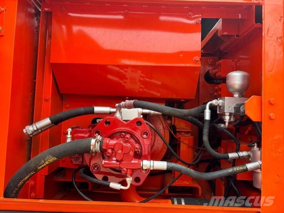 Doosan DX 225 LCA Bageri guseničari