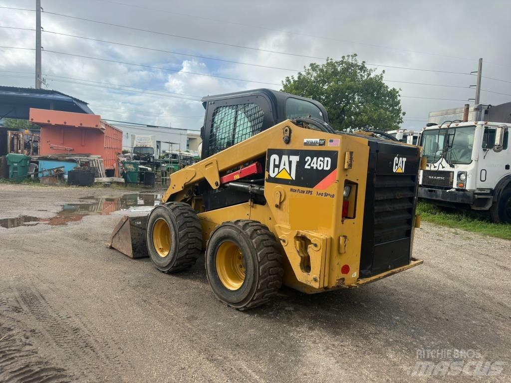 CAT 246 D Skid steer mini utovarivači