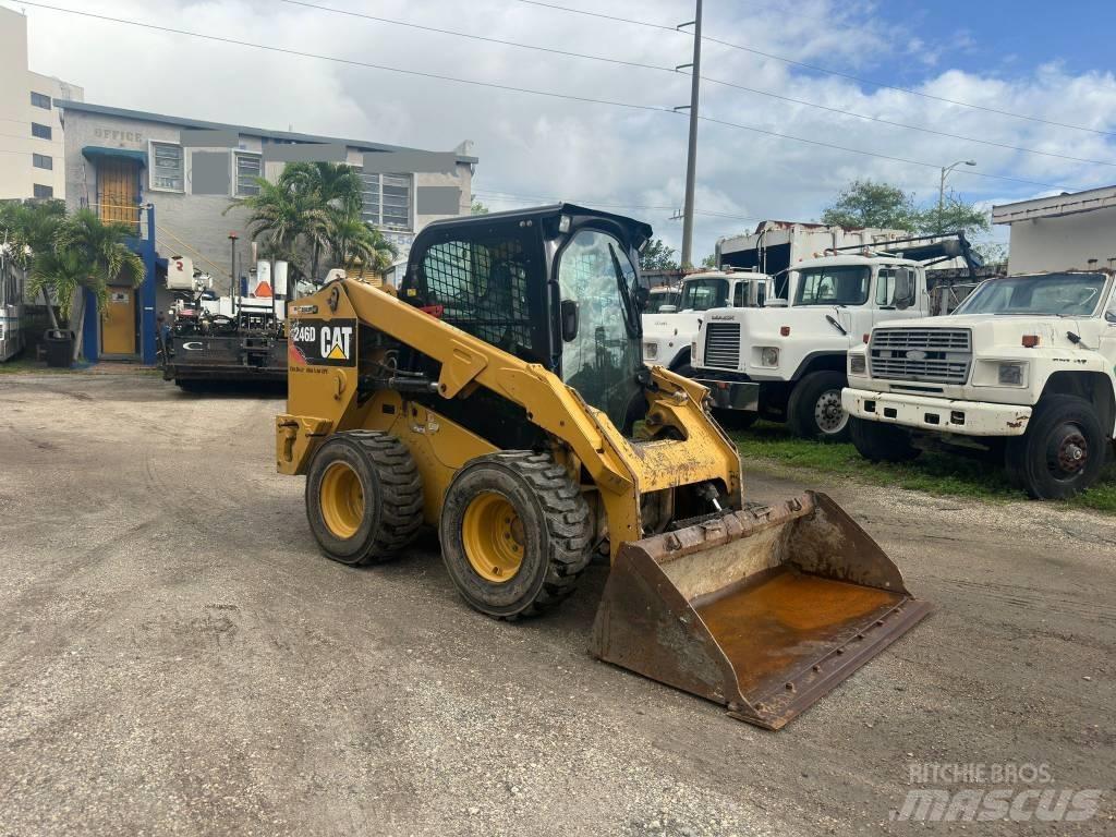CAT 246 D Skid steer mini utovarivači