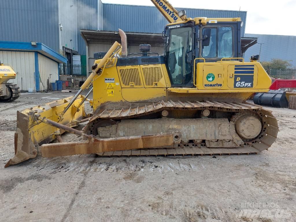 Komatsu D65PX-18 Buldožeri guseničari