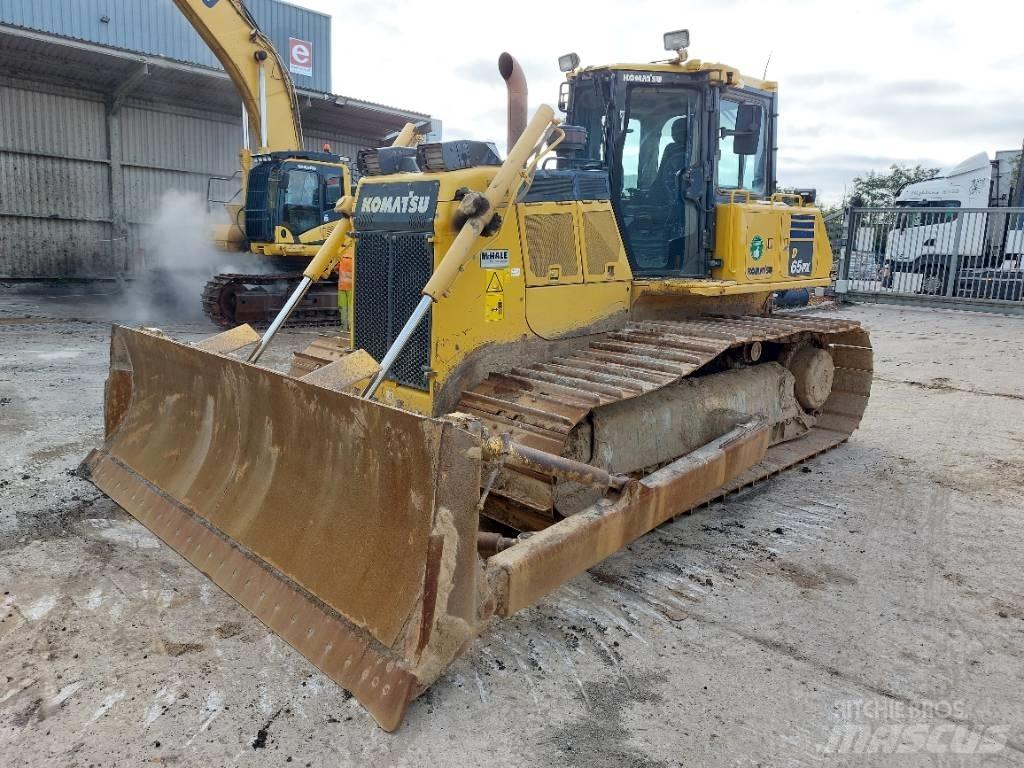 Komatsu D65PX-18 Buldožeri guseničari
