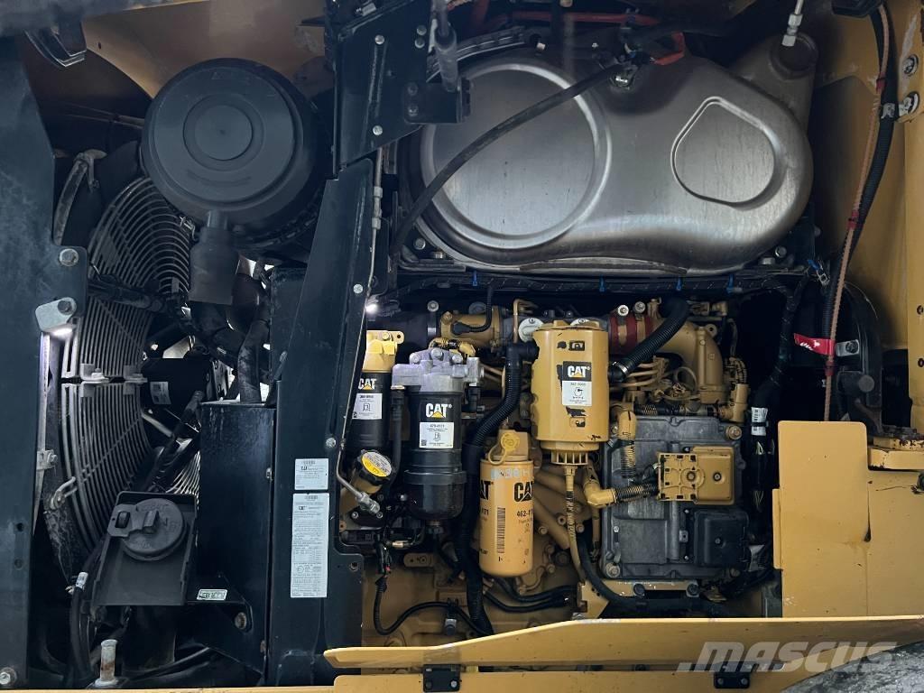 CAT 930M Utovarivači na točkove