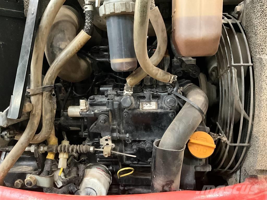 Takeuchi TB 215 R Mini bageri < 7t