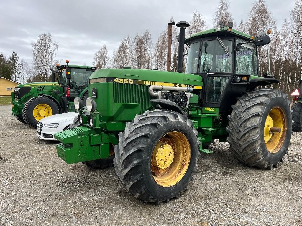 John Deere 4850 Traktori