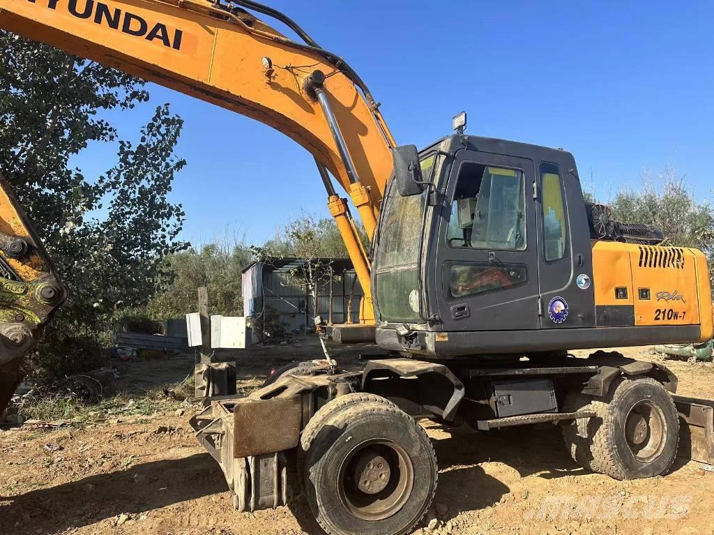 Hyundai R210W-9 Bageri guseničari