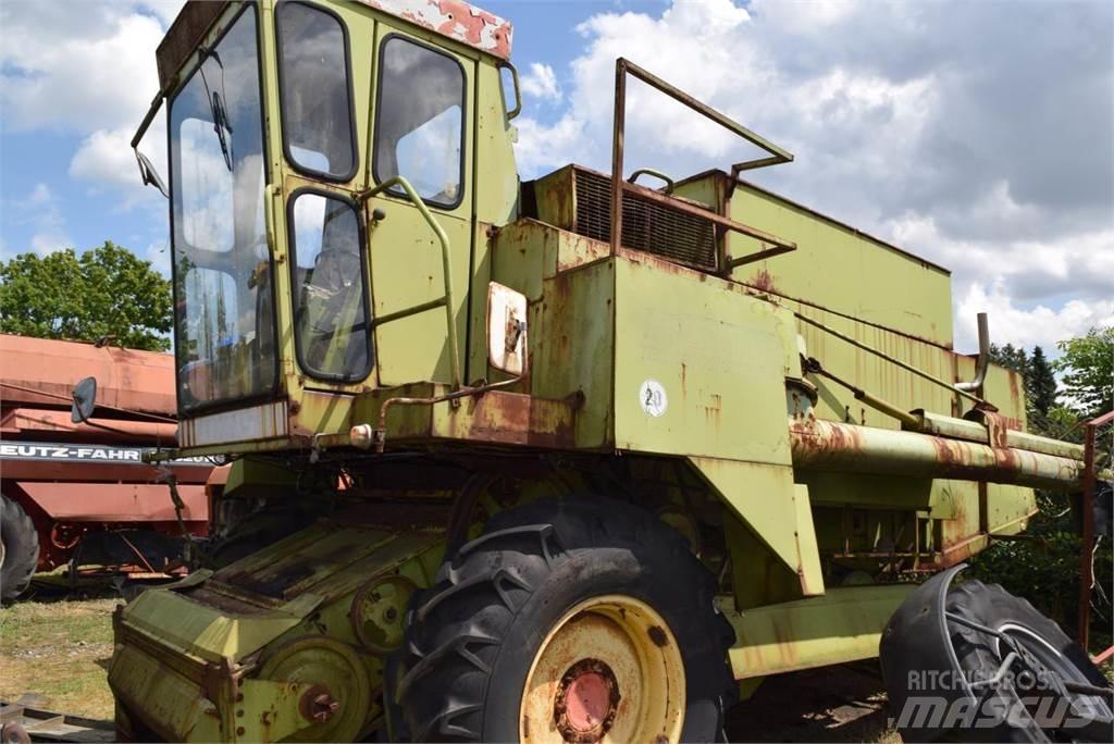 CLAAS Dominator 80 Kombajni