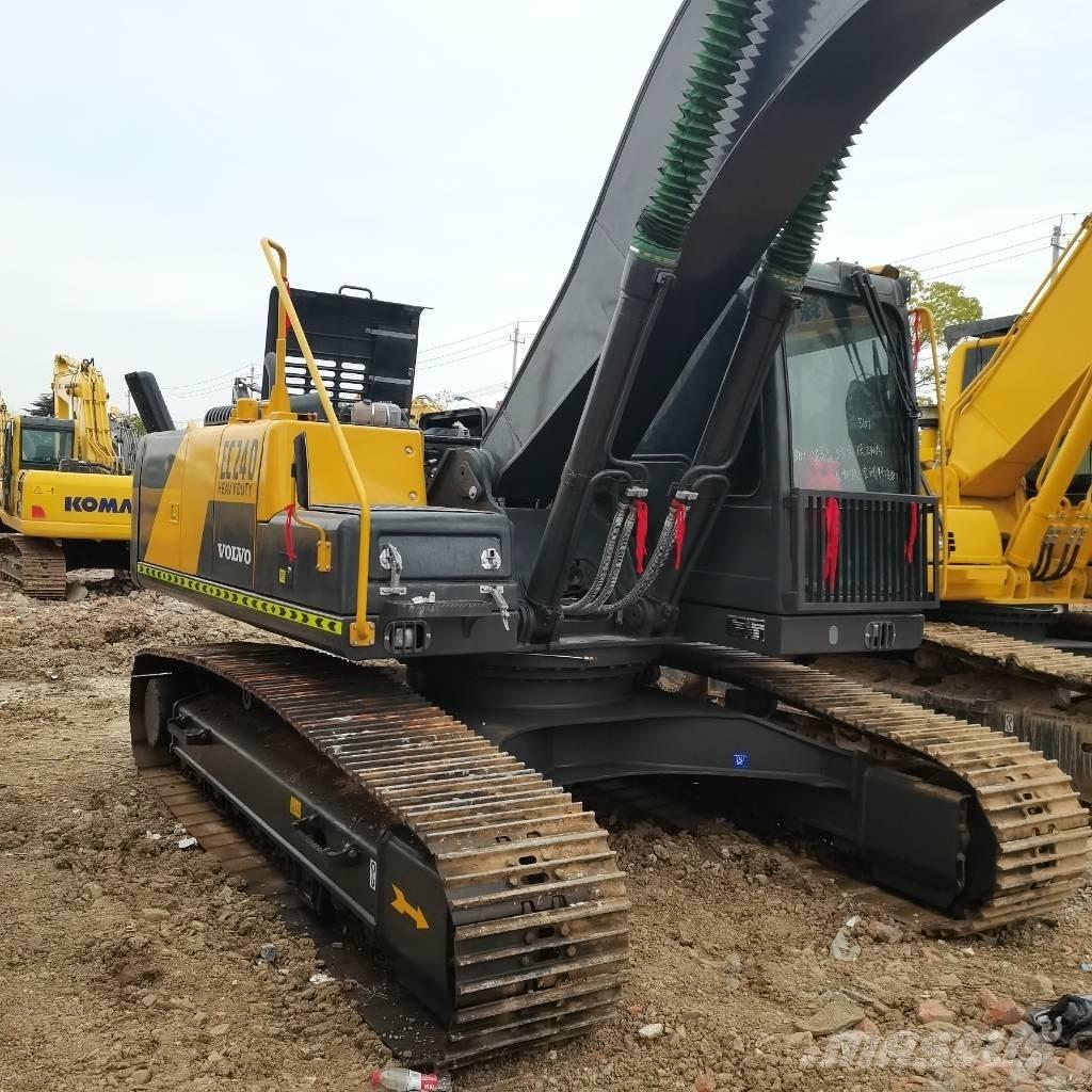 Volvo EC 240 Bageri guseničari