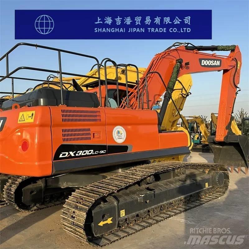 Doosan DX 300 Bageri guseničari