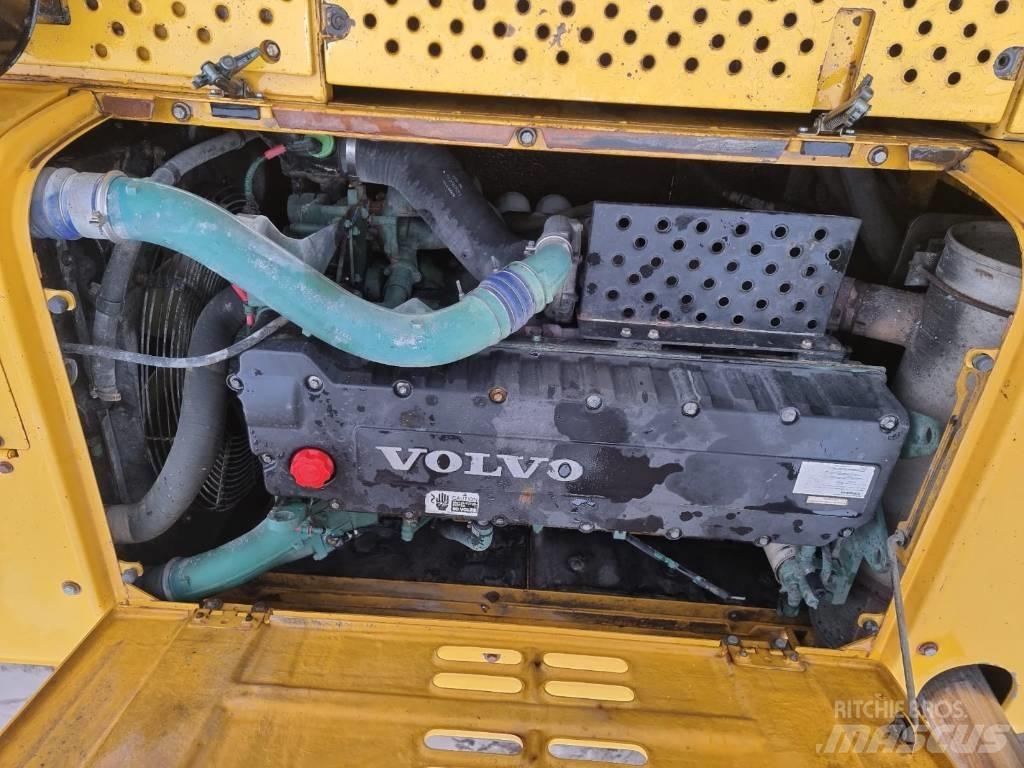 Volvo EC 460 B LC Bageri guseničari