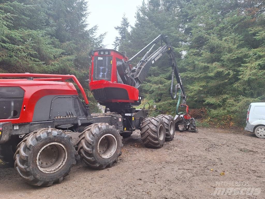 Komatsu 901 XC Harversteri