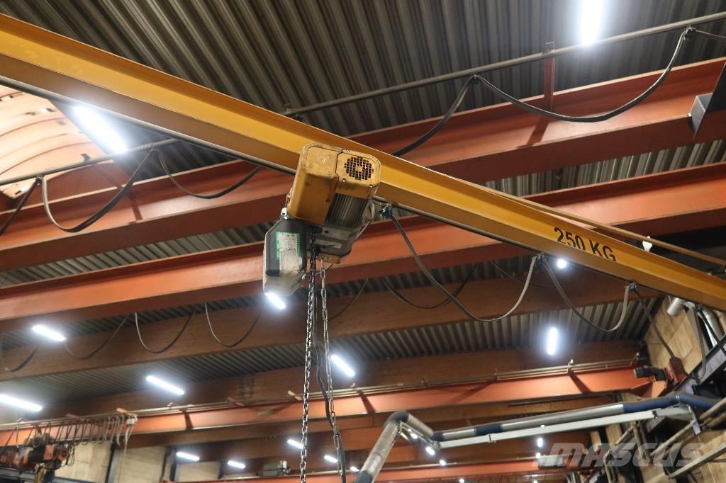 VÆGSVINGKRAN 250 KG Utovorne dizalice, vitla i liftovi za materijal