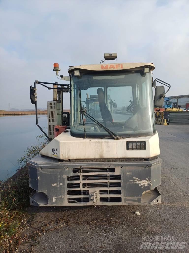 Mafi R336 Terminalni tegljači