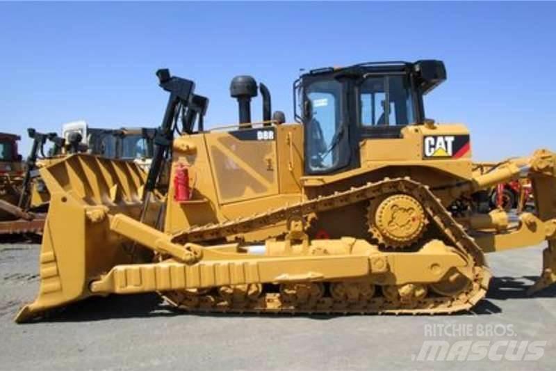 CAT D8R Buldožeri guseničari