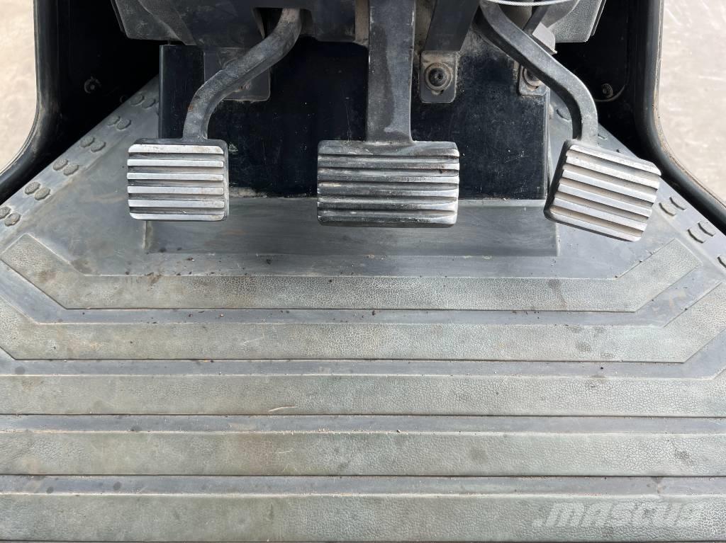 CAT 140M2 AWD Grejderi