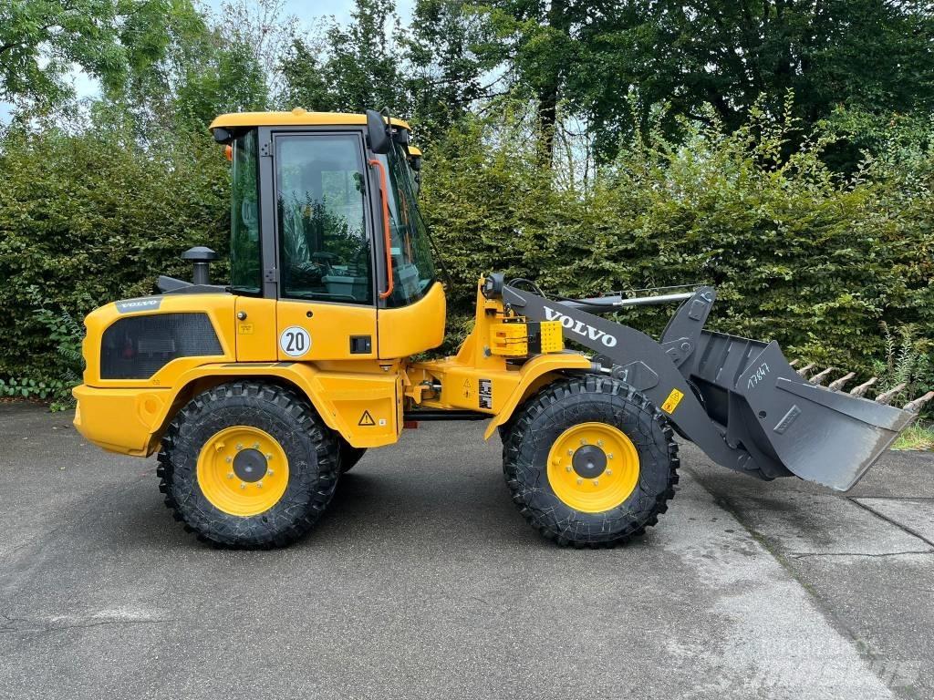 Volvo L 30 H Utovarivači na točkove
