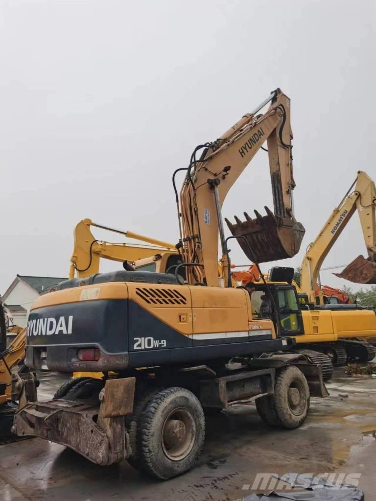 Hyundai R210W-9 Bageri točkaši